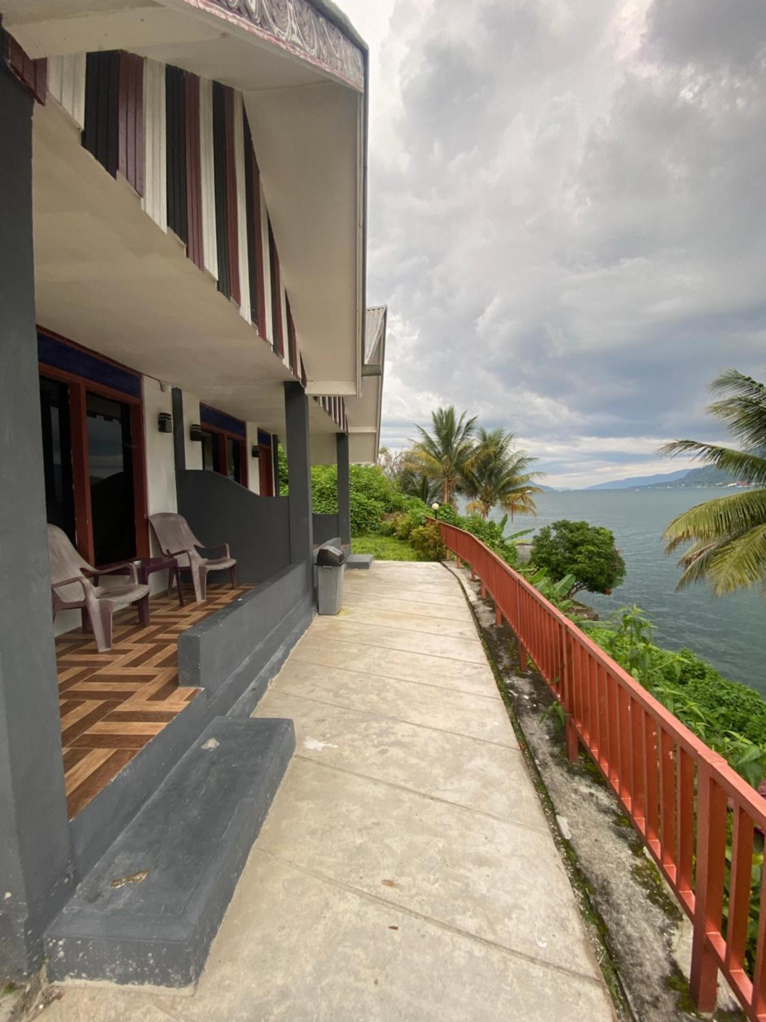 Vandu'S View Guest House & Restaurant Tuk Tuk Eksteriør bilde