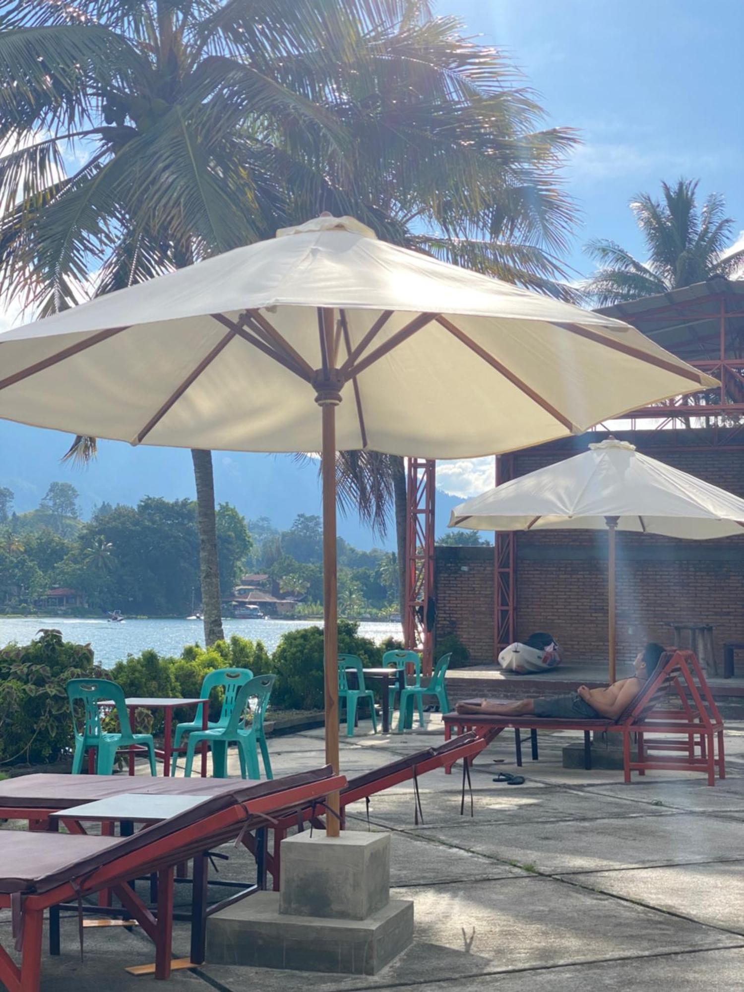 Vandu'S View Guest House & Restaurant Tuk Tuk Eksteriør bilde