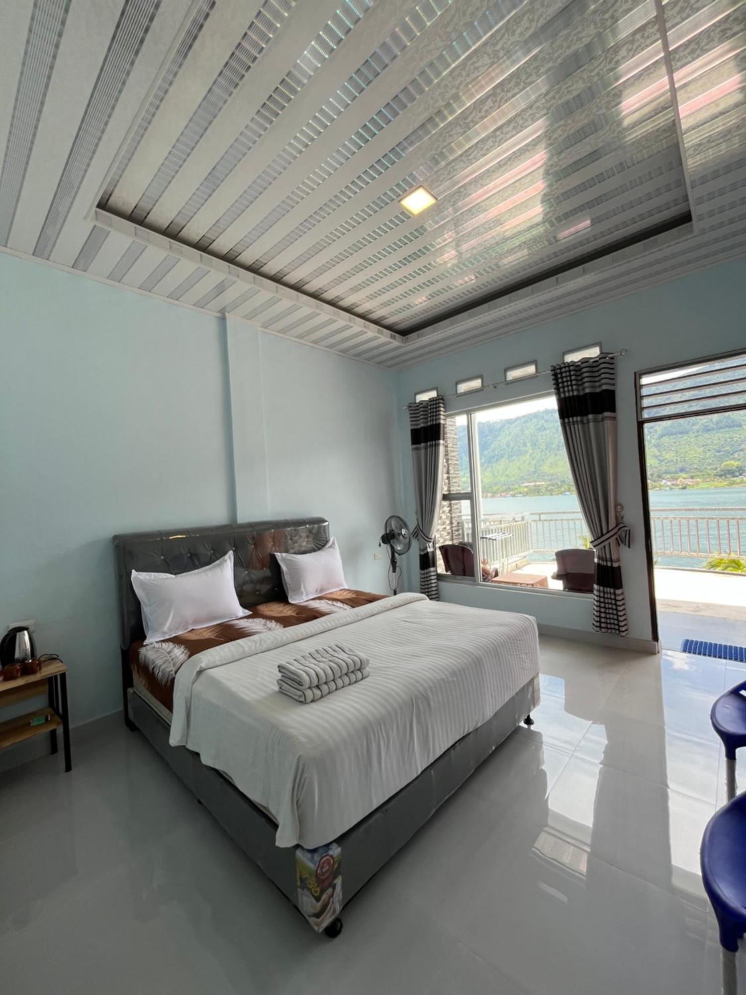 Vandu'S View Guest House & Restaurant Tuk Tuk Eksteriør bilde